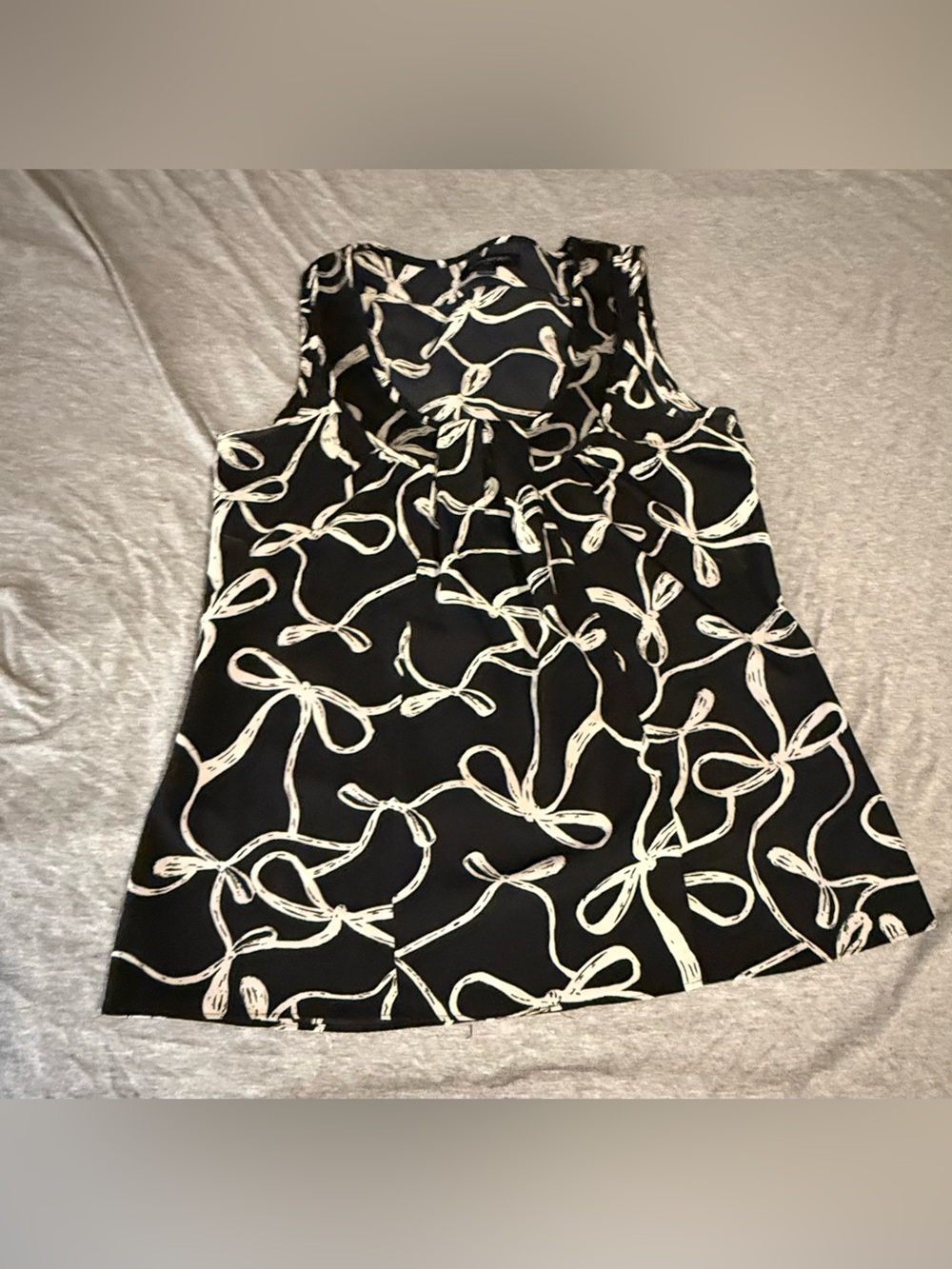 Banana Republic Top with White Bow Motif